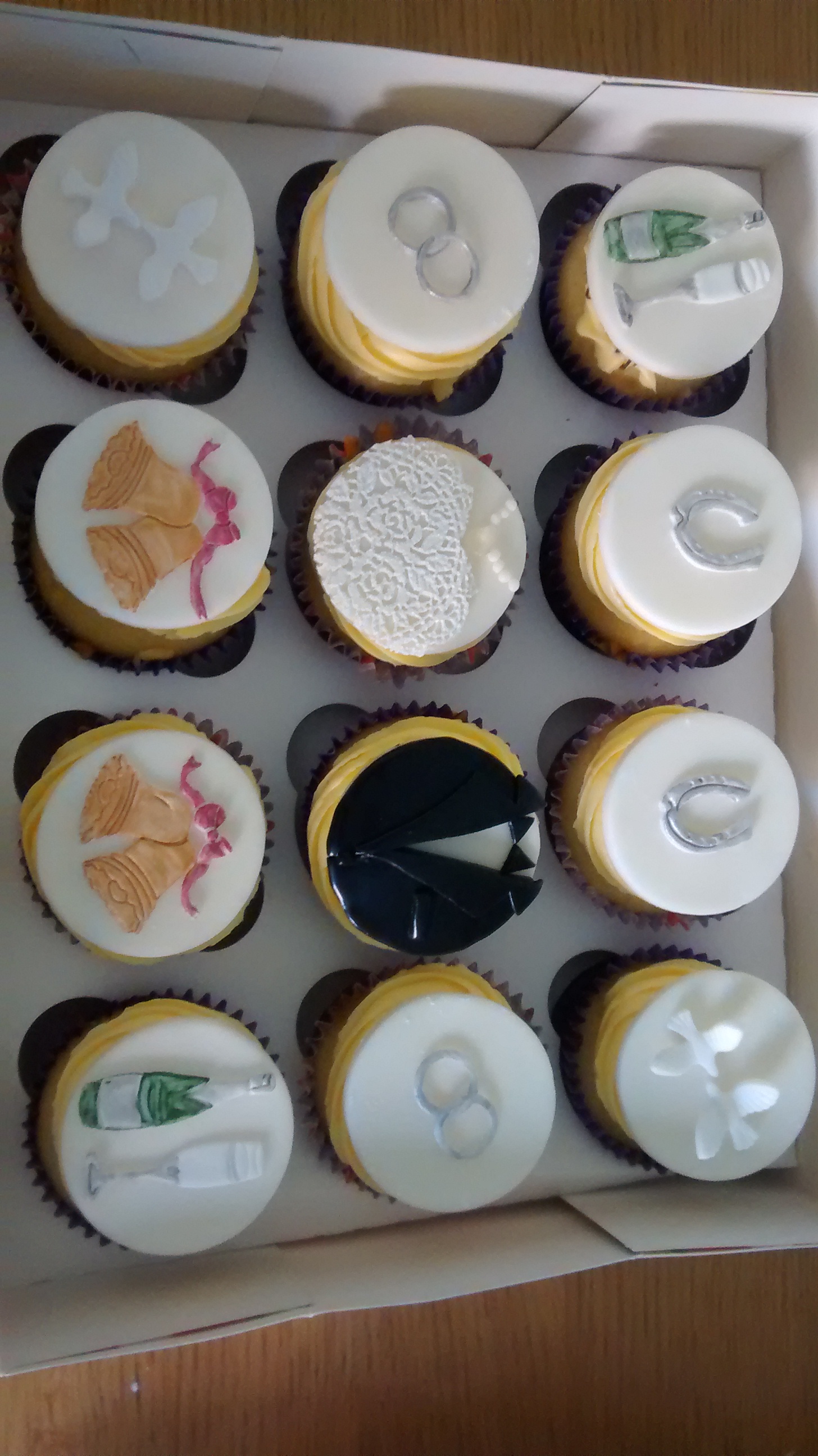 cakesbycouper | Wedding cakes | Bridebook