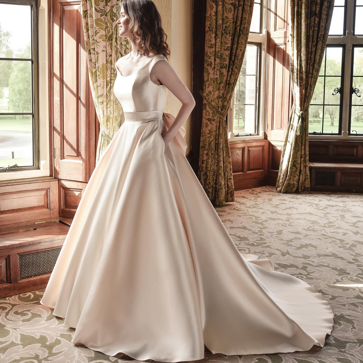 Platinum Brides | Wedding dress | Bridebook