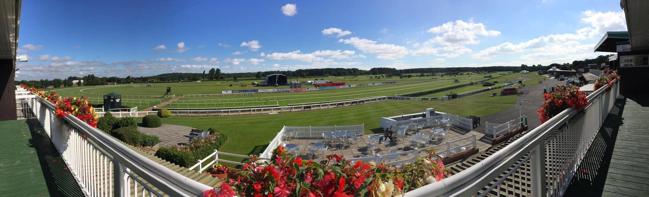 Market Rasen Racecourse Wedding venue Bridebook
