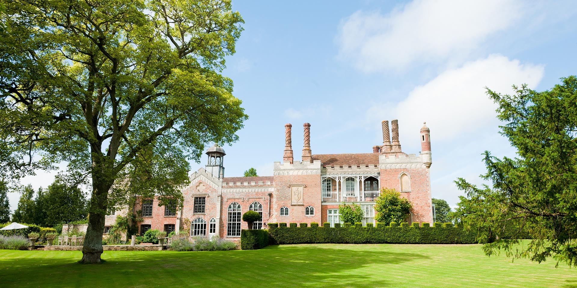 Nether Winchendon House Wedding venue Bridebook